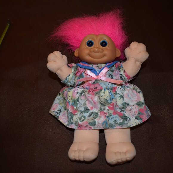 Vintage Troll Doll ~ Pink Hair ~ Russ - Picture 1 of 3